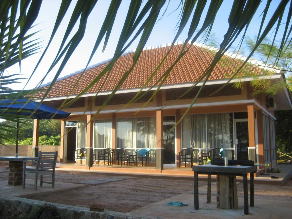 Escape Karimunjawa Hotel Semarang Exterior photo